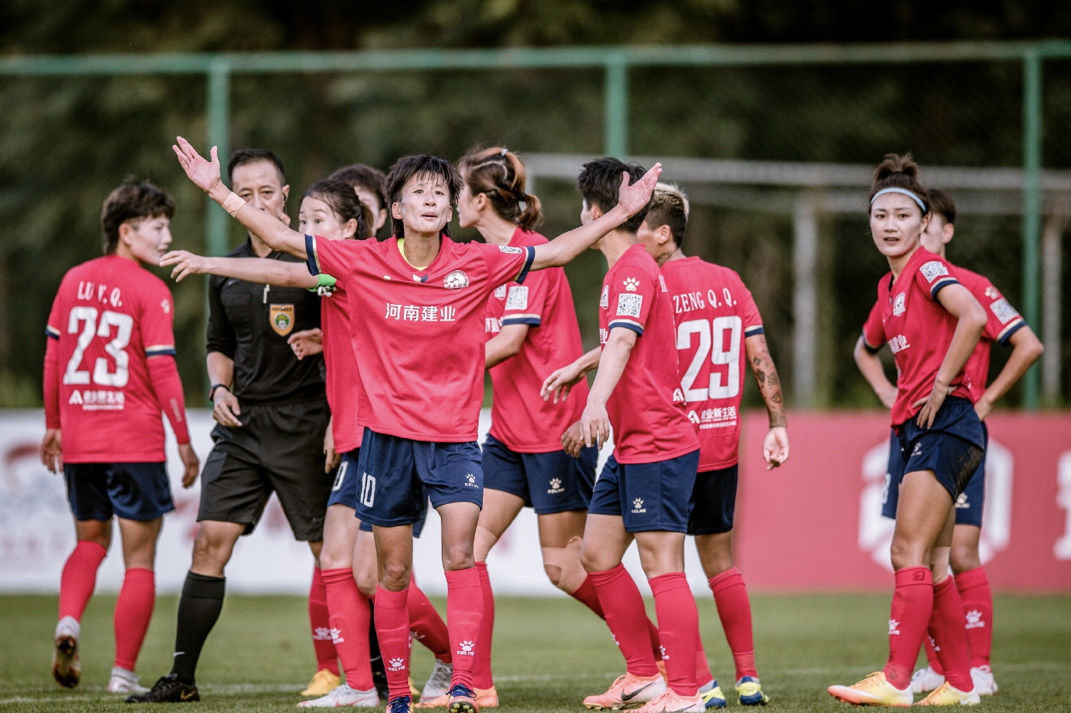 美国女子足球队选手入选全明星阵容