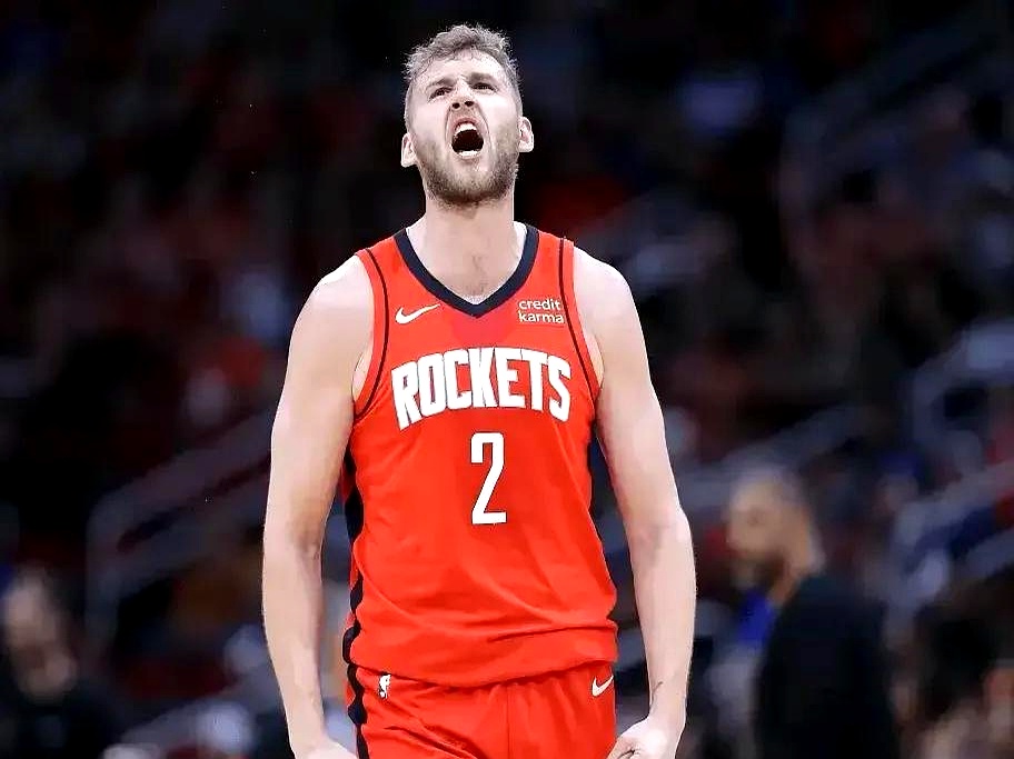 小牛力克鹈鹕，波尔津吉斯抢眼贡献27分