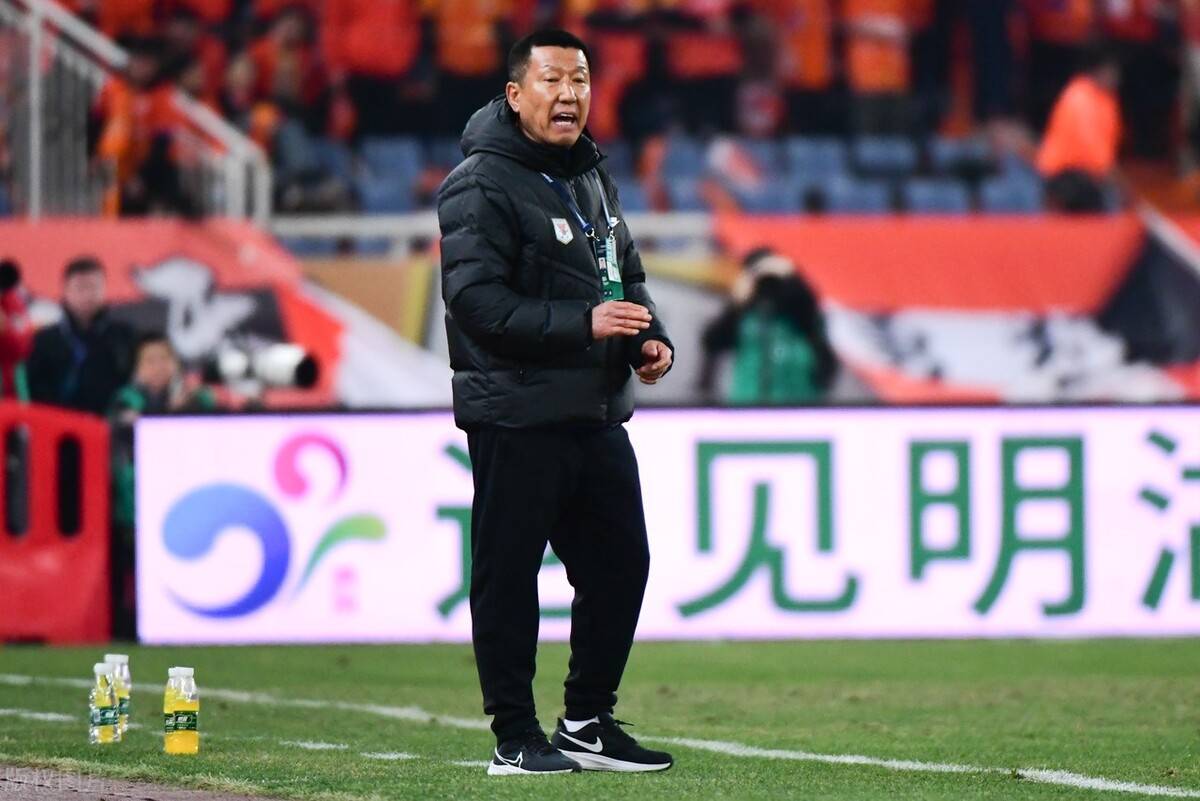 申花主场逼平鲁能，保持积分不败纪录