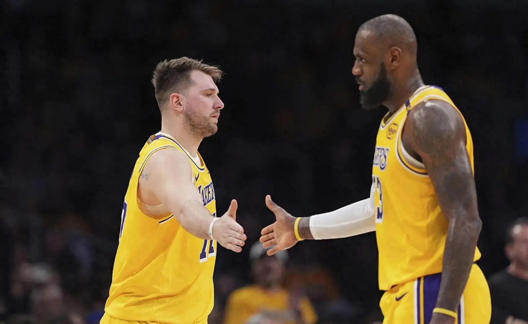 距离国际顶尖球队间的激烈竞争愈演愈烈 距离国际顶尖球队间的激烈竞争愈演愈烈